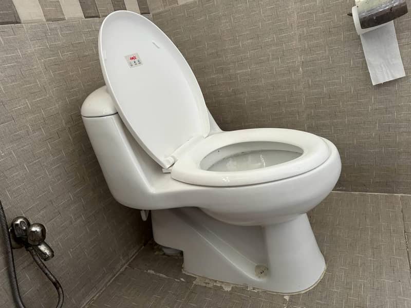 Toilet seat comode porta quality imported 0