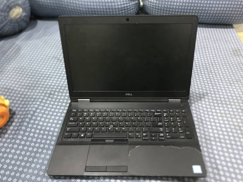 Dell latitude E5570 0