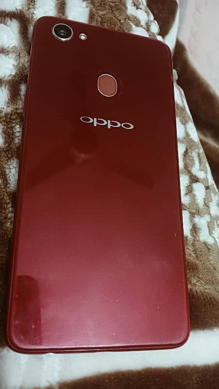 oppo f7 phone selling with some cracks on screen 1