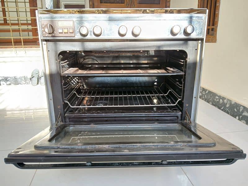 Italian Tecnogas Cooking Range (Stove with built-in oven) 1