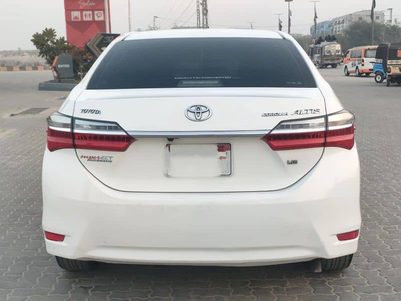 Toyota Corolla Altis 2018 4