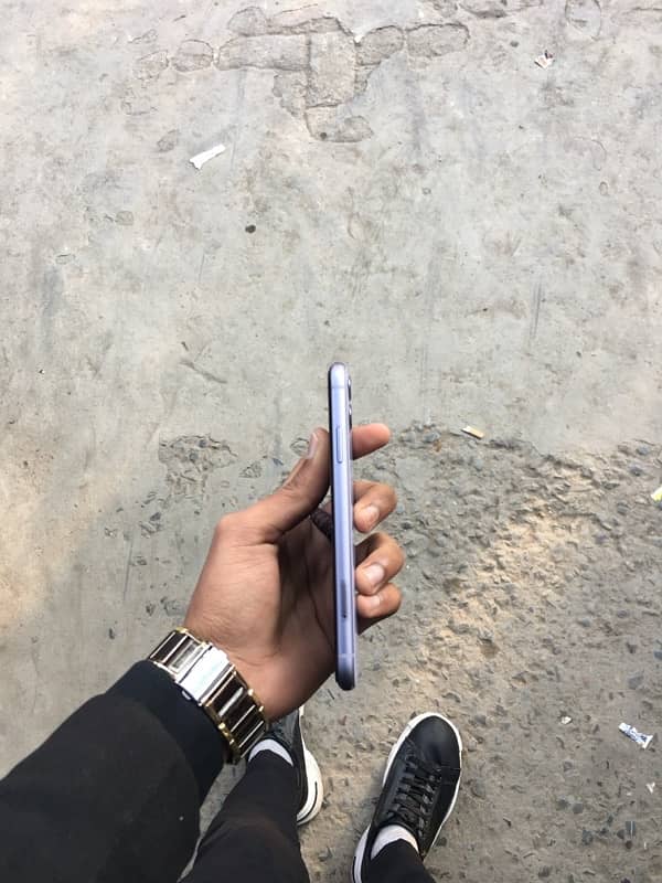 iphone 11 128GB for Sale 1