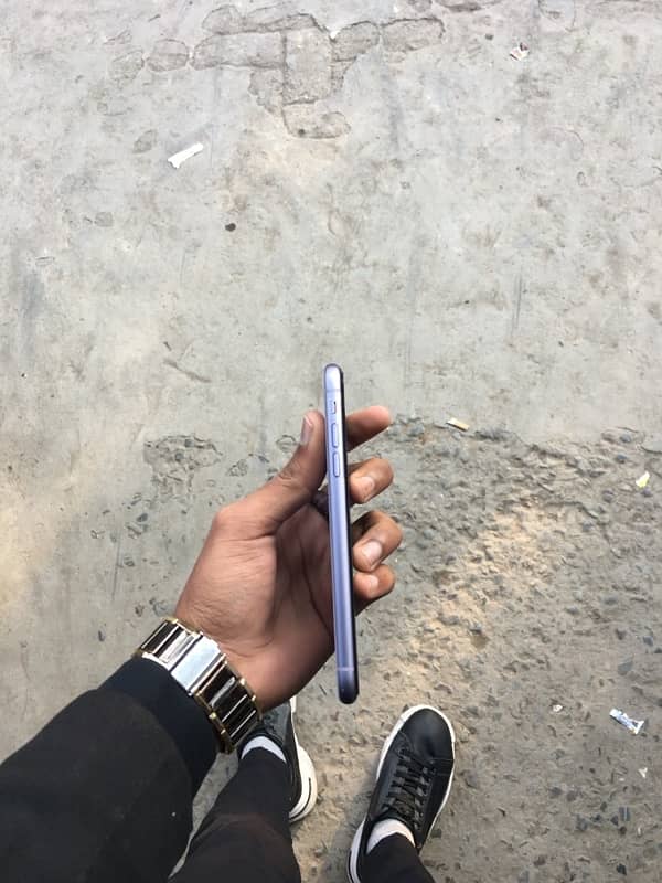 iphone 11 128GB for Sale 3