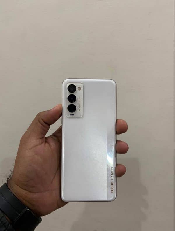 Tecno Camon 18P complete box 1