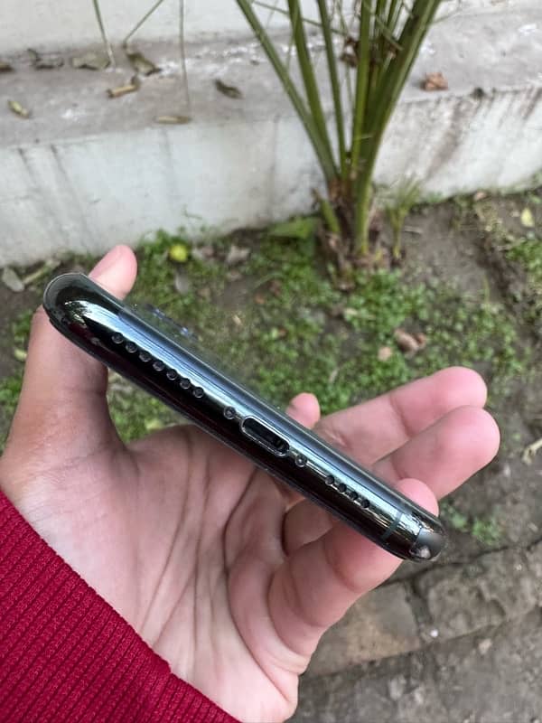 iPhone 11 Pro Max 256GB JV 5