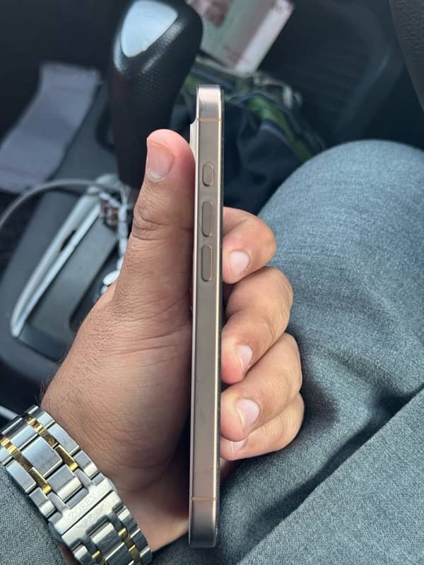 iPhone 16 pro 256gb Jv 4