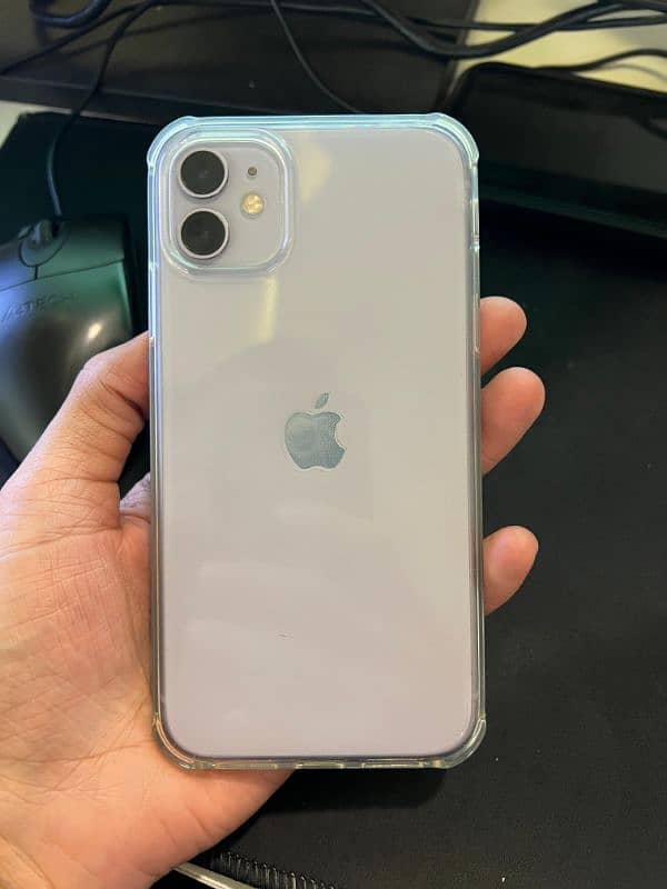 iPhone 11 4