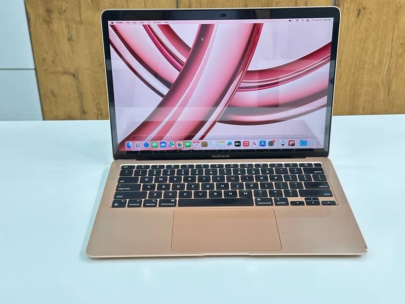 MACBOOK AIR M1 2020 ( 8 GB RAM !! 256 GB SSD) 1