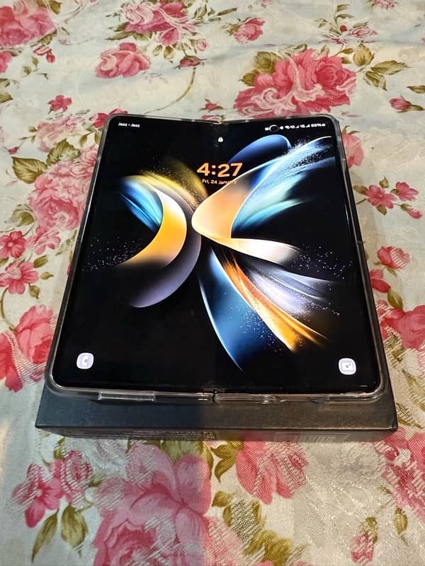 Samsung Fold 4 12/512 GB 2