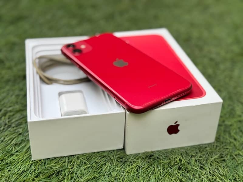 iPhone 11  (128gb ) PTA 4