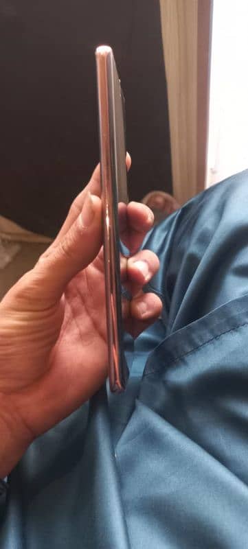 Vivo v40e 8+8 Ram 256 Gb Rom. just like box open. ineed money urgent sa. 3