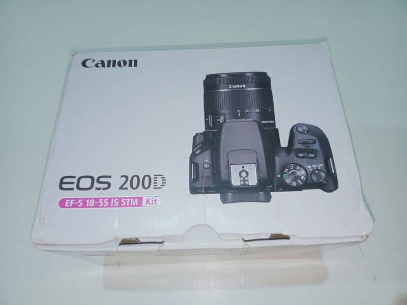 Canon eos 200 D white with accessories 4