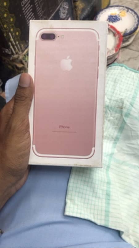 iPhone 7plus 128GB 0