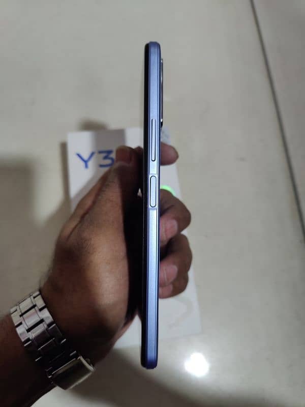 Vivo Y33s 8+4/128 With Box Charger 3