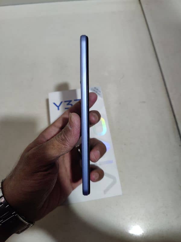 Vivo Y33s 8+4/128 With Box Charger 4