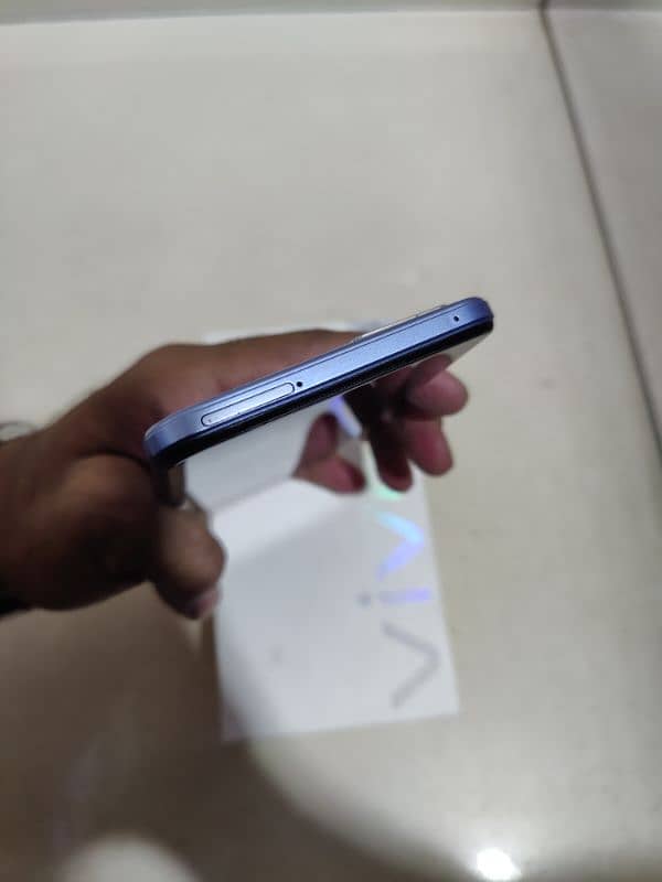 Vivo Y33s 8+4/128 With Box Charger 5