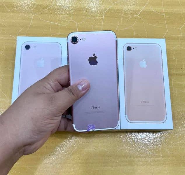 iphone 7 plus 256 gp my Whatsapp number 03411594804 0