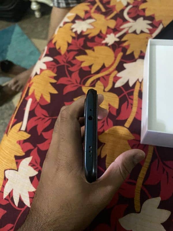 Redmi 9t new condition me hai 9