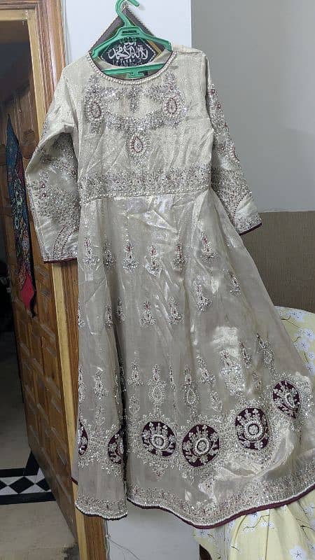 Women cloth one time used small size 4