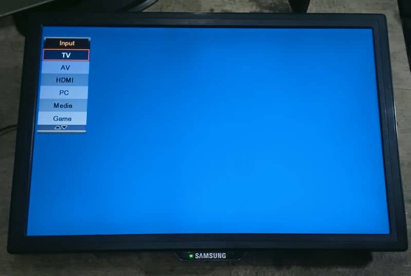 24 inch LED tv New 4