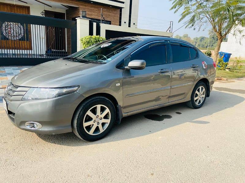 Honda City 2009 Auto Lahore REG My Own Name 7