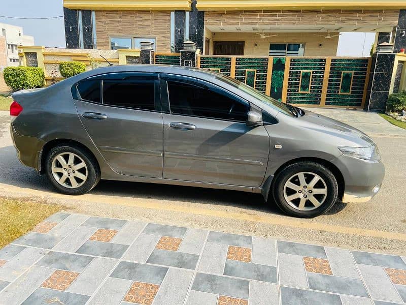 Honda City 2009 Auto Lahore REG My Own Name 8