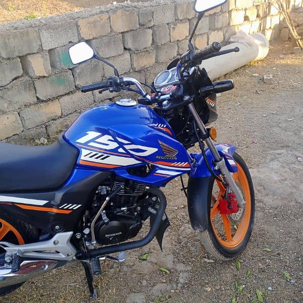 Honda cb 150 blue color 2023 Dec invoice 25 registration 2