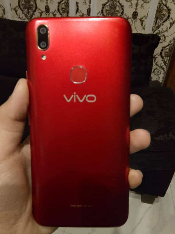 vivo y85 4gb 64gb with charger 2