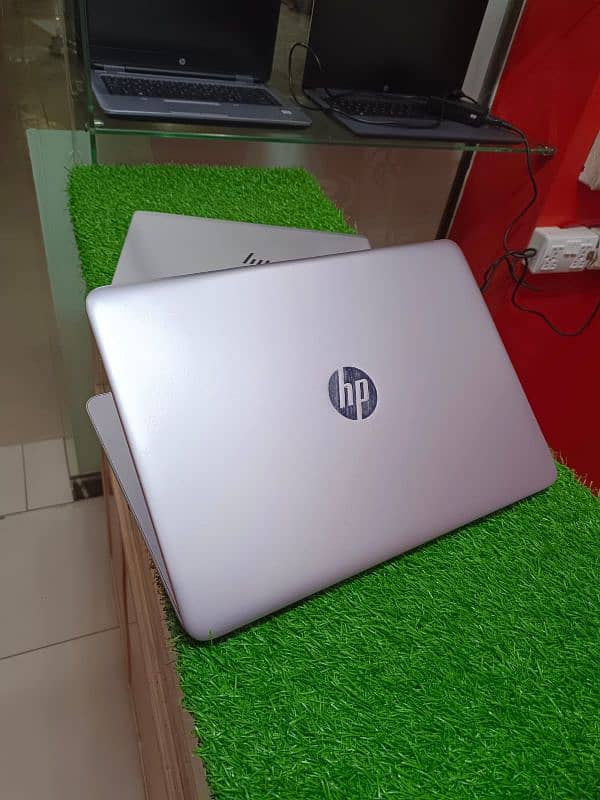 Hp Core i7-6th Gen 8GB RAM 256GB SSD BackLite Keyboard 1080p LED 7