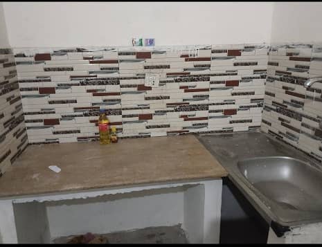 3 Marla 2nd Floor Flat For Rent In Township D1 Lahore 2