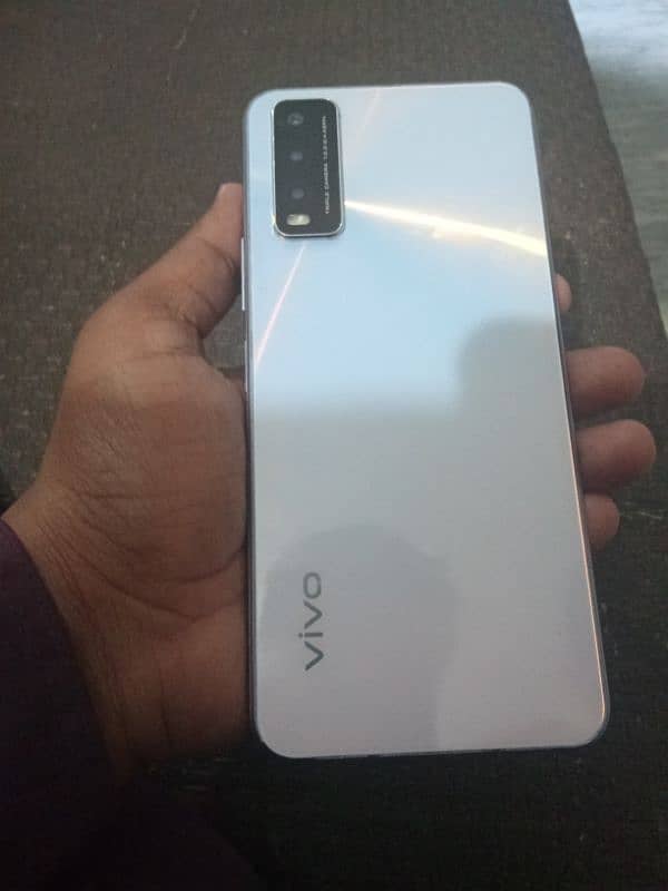 vivo y20 4 gb ram 64 storge 1