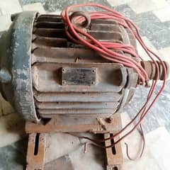 5 HP 3 Phace Motor.