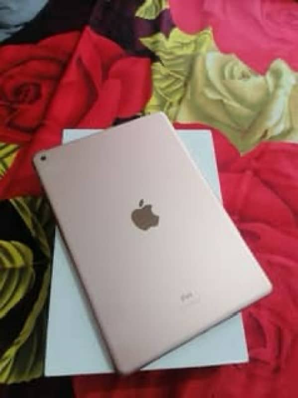 iPad 8 gen 32 gb 4