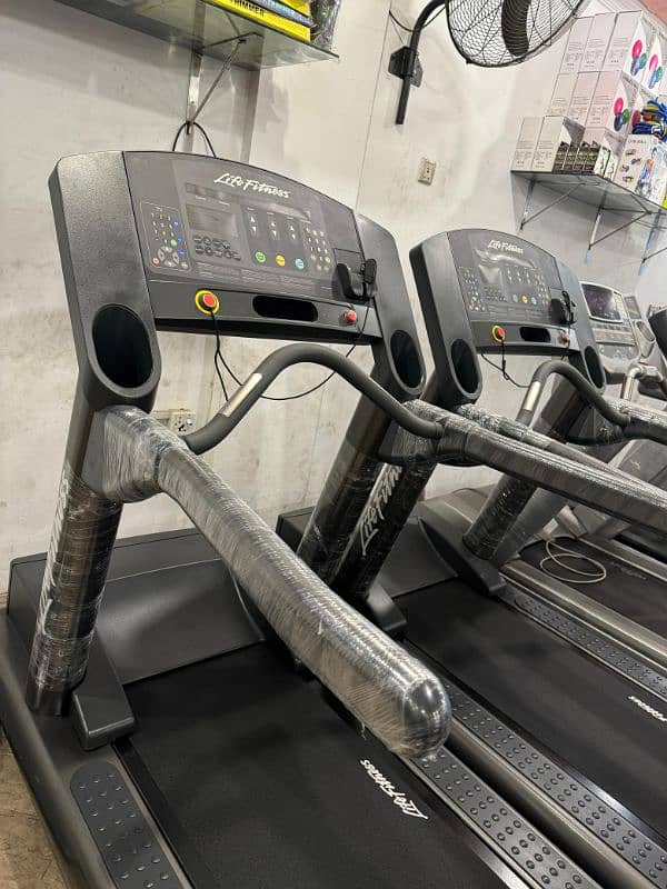 Etanza / LifeFitness / Precor / Lesco / Technogym / cybex Treadmill 4