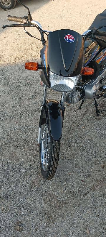 united 100 cc black brand new bike 3