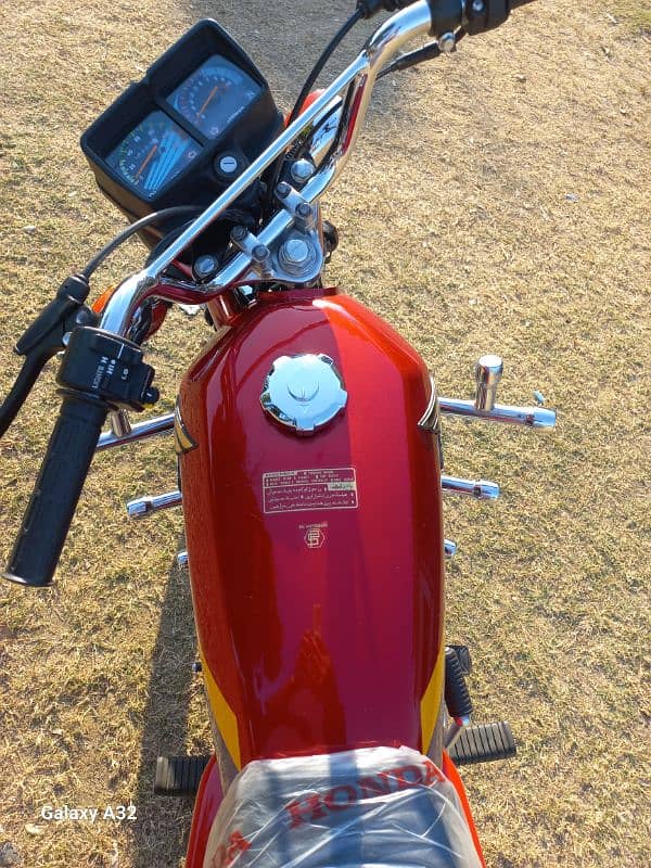 Honda cg 125 2011 model jhelum number 6