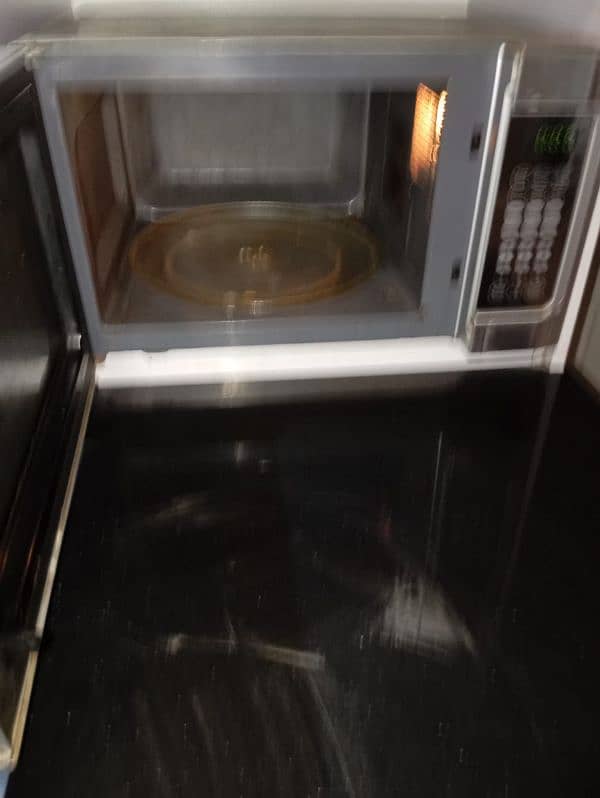 microwave 2