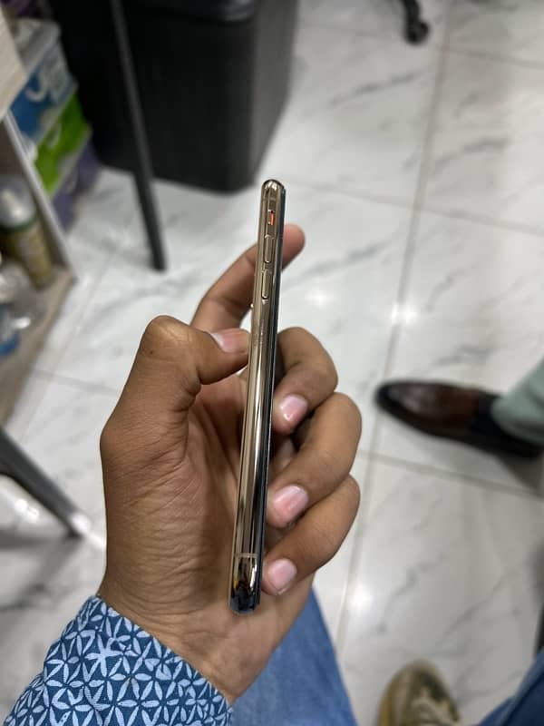 IPhone xs 5