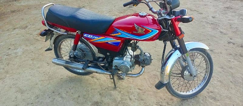 ok bike good condition documents Lahore number ka 1