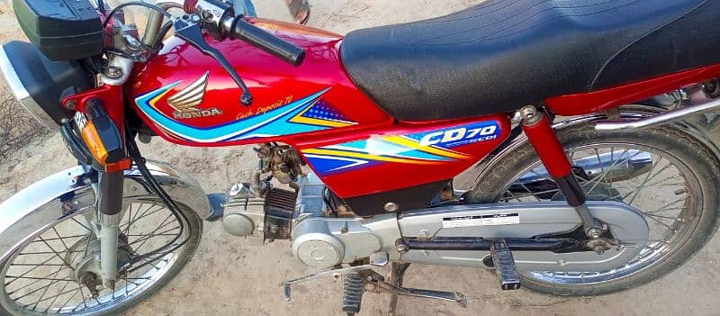 ok bike good condition documents Lahore number ka 3