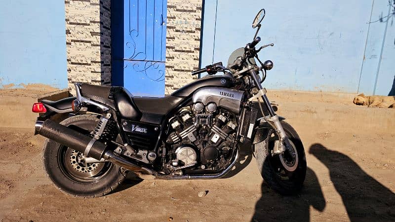 Yamaha Vmax 1200cc 3