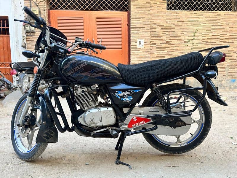 Suzuki GS 150 Special Edition 3