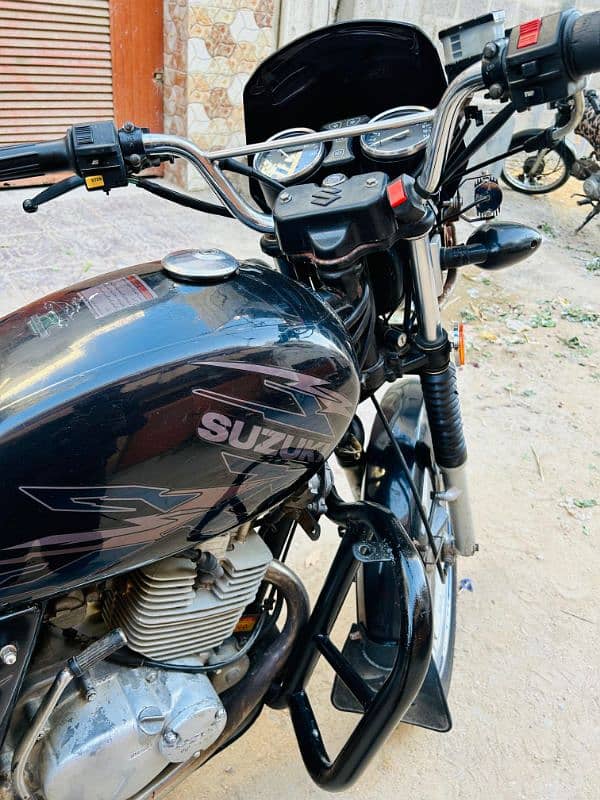 Suzuki GS 150 Special Edition 11