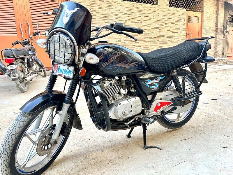 Suzuki GS 150 Special Edition 12