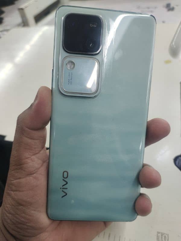 vivo v30 6