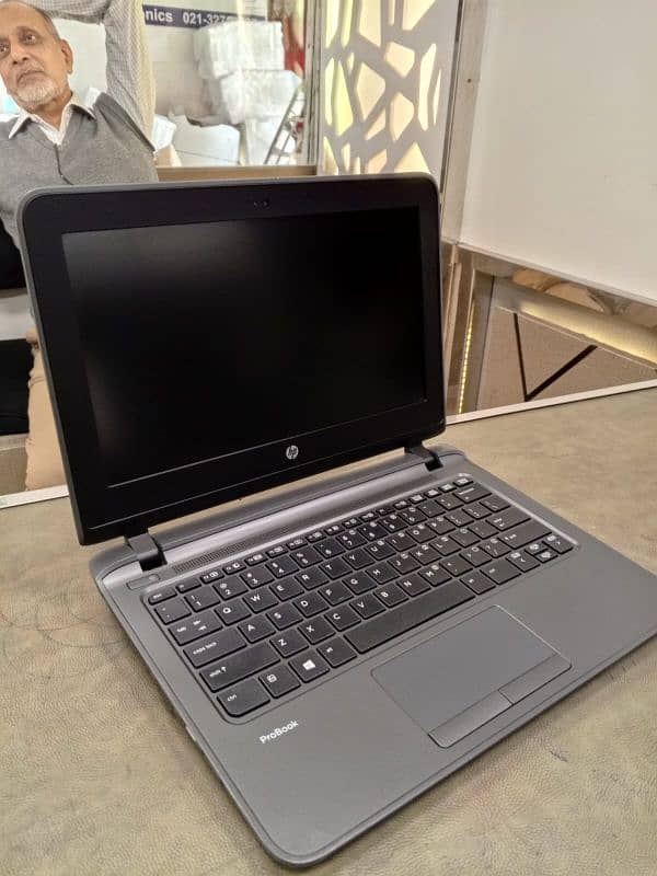 HP ProBook 11 G2 3