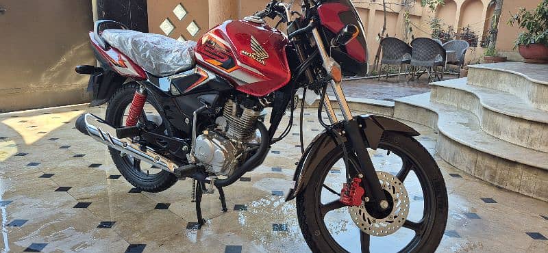 BrandNew Honda Cb125F (coctail Red) 1