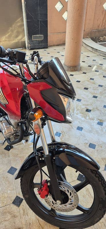 BrandNew Honda Cb125F (coctail Red) 17