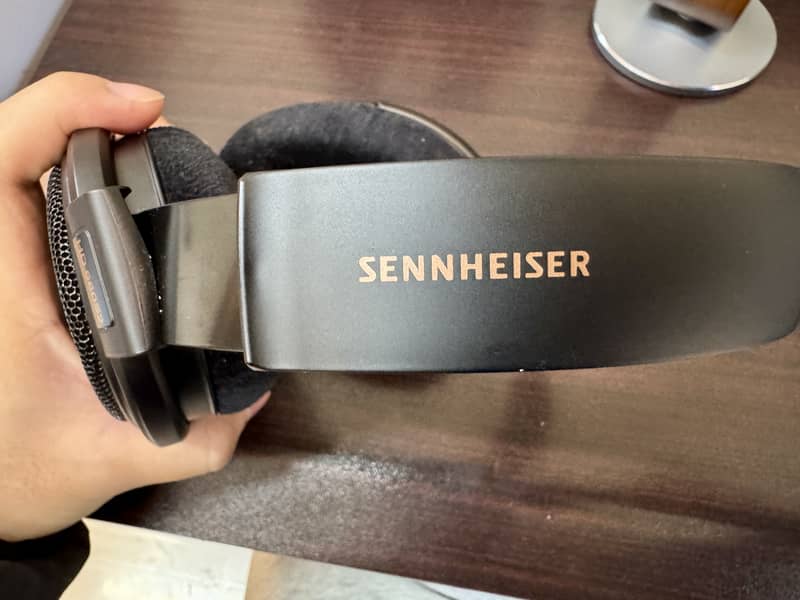 Sennheiser HD660S2 Hifi Headphone (Price is FINAL) 4