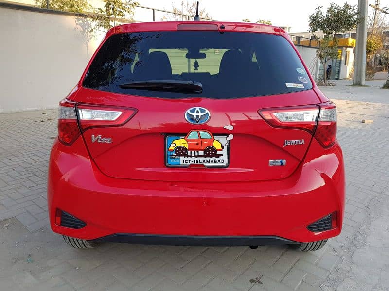 Toyota Vitz 2018 1